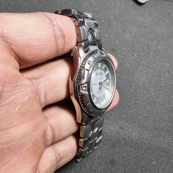 Bulova Millennia Titanium Mens Quartz Day Date Dial Watch Working Silver Tone - Picture 5 of 10